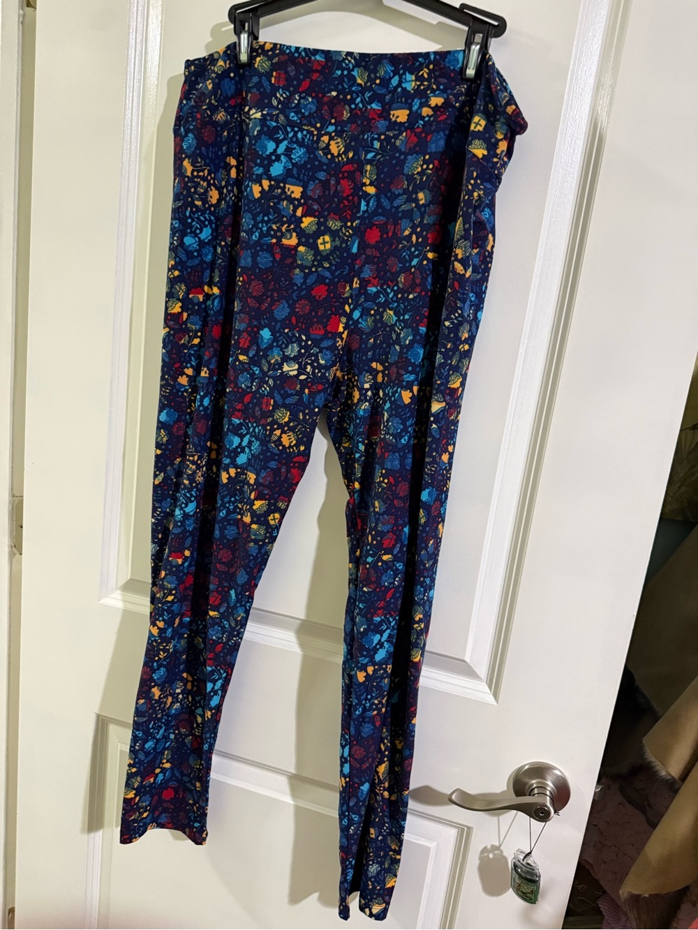 women Navy Floral Pattern Leggings - Multi Color